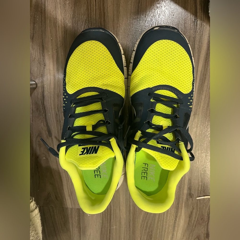 Men’s Nike - Size 12